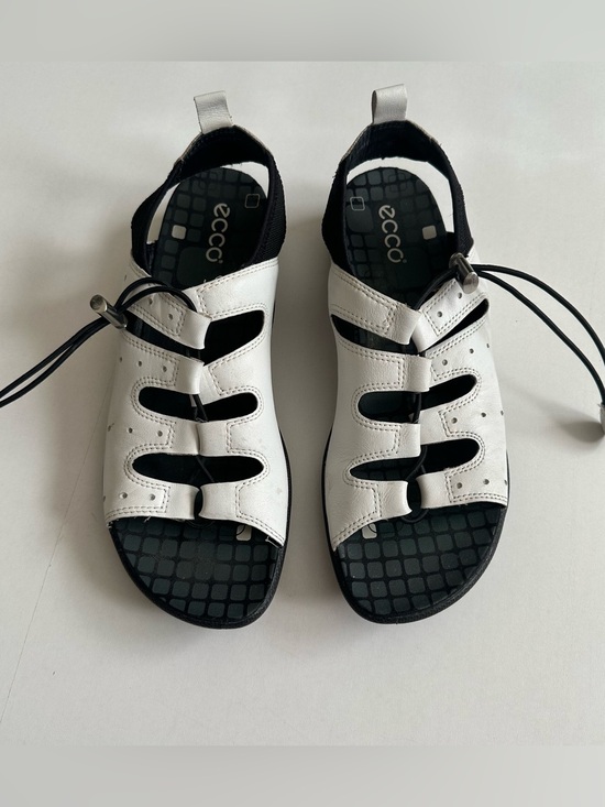 Ecco Shoes - Ecco White Off-road Roam Sandal Size 8.5 Size 39 Price $129